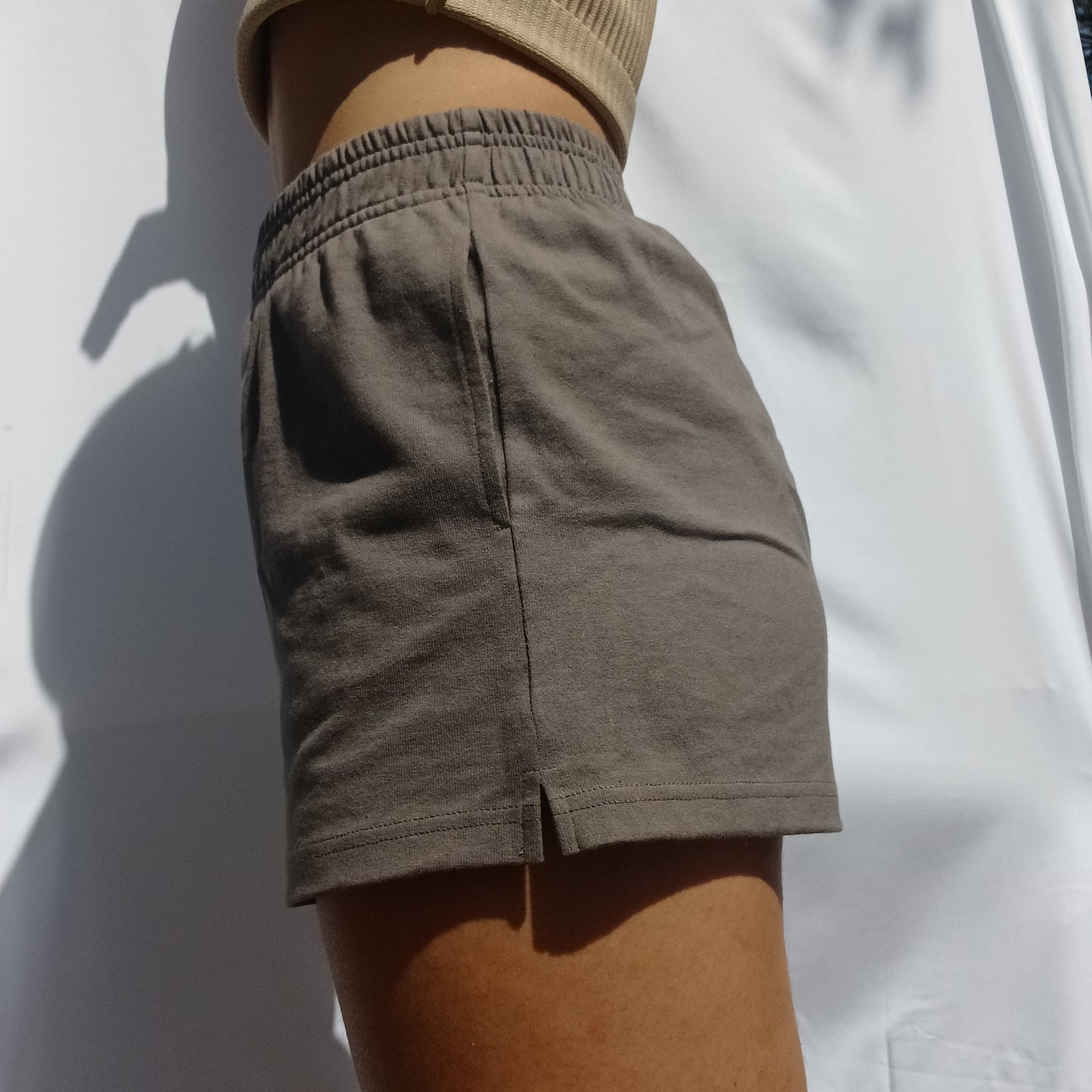 Trail Shorts in Smoke